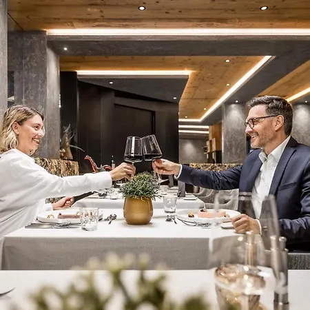 Ferienvilla Bergfried Apartman Tux