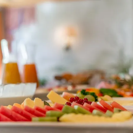 Ferienvilla Bergfried Apartament Tux